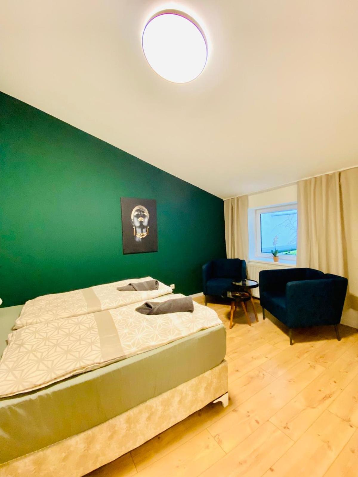 8 Fully Equipped Studio Shared Apt W Terrace Margareten Vienna Exterior photo