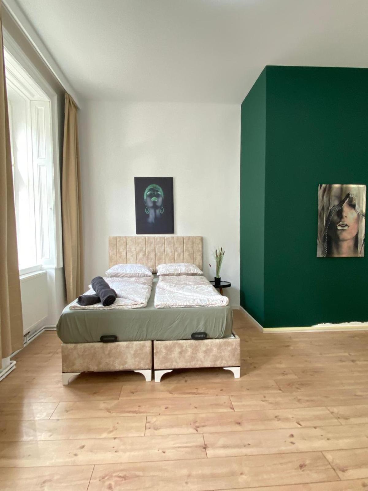 8 Fully Equipped Studio Shared Apt W Terrace Margareten Vienna Exterior photo